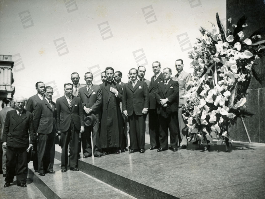 Museo del Nacionalismo Vasco - El Lehendakari Agirre durante el homenaje al General Artigas