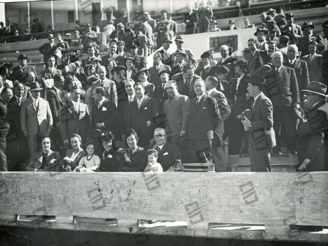 El Lehendakari Agirre durante un partido de fútbol.